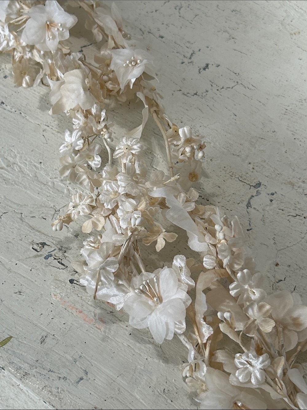 Delicate Ivory Floral Hair Garland - Women Accessories